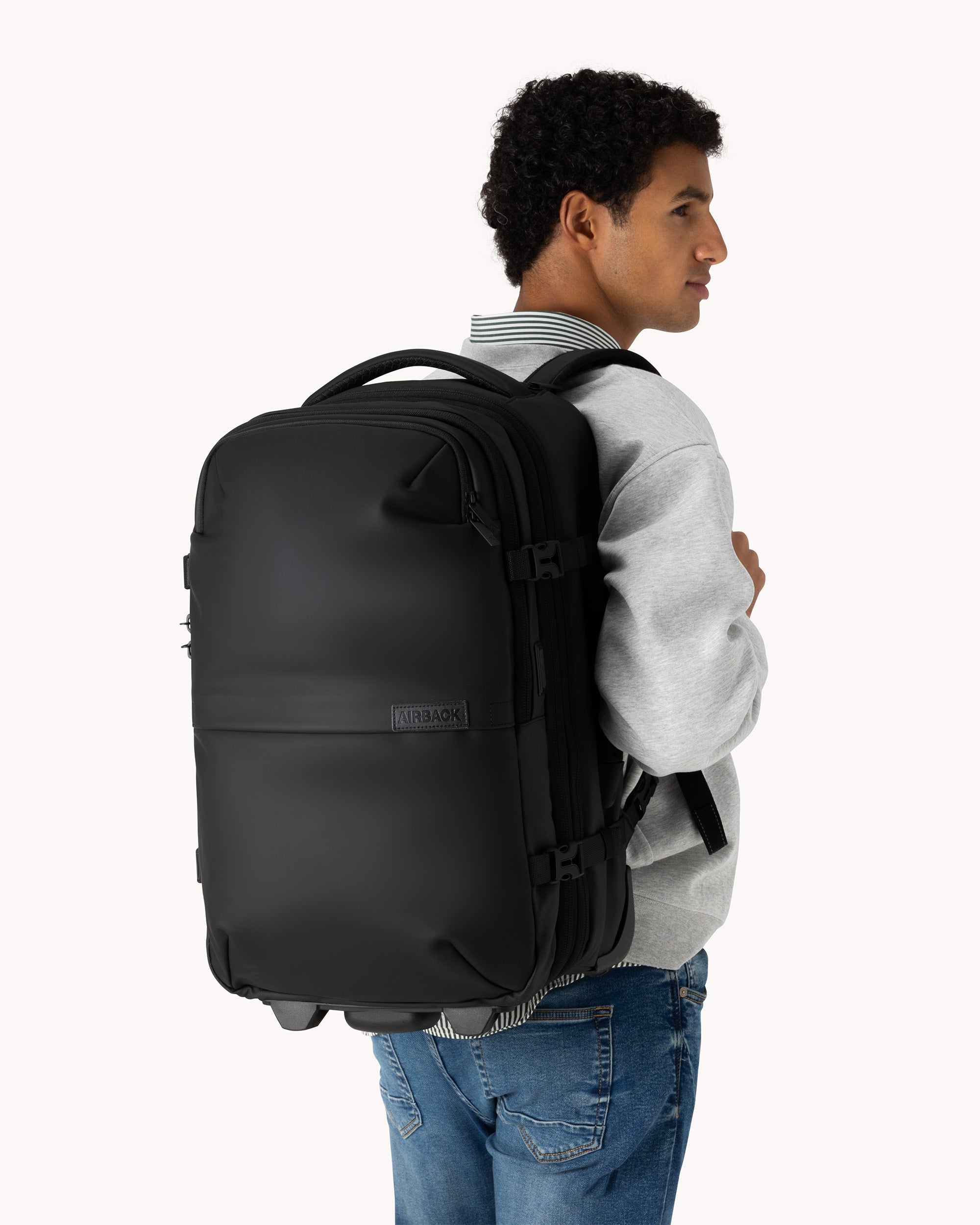 MAX (Carry-On)