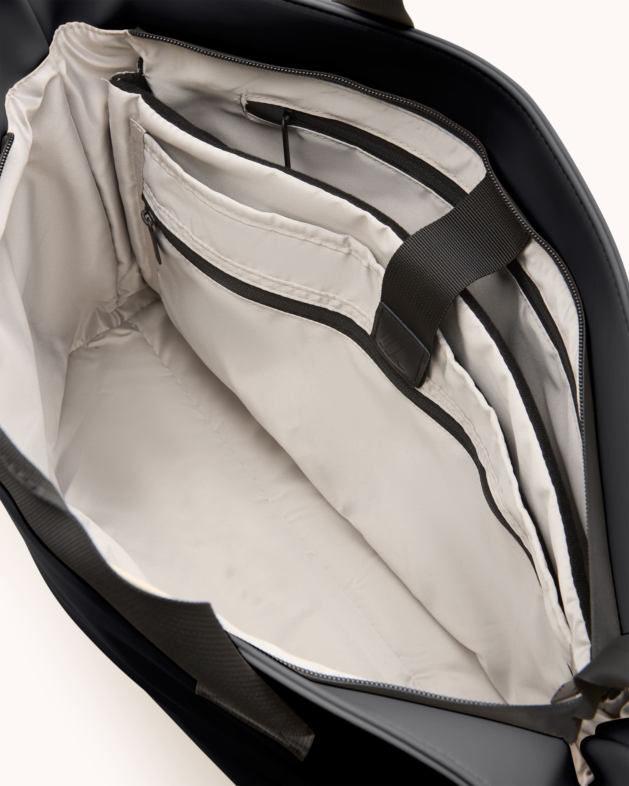 TOTE (Under-Seat)
